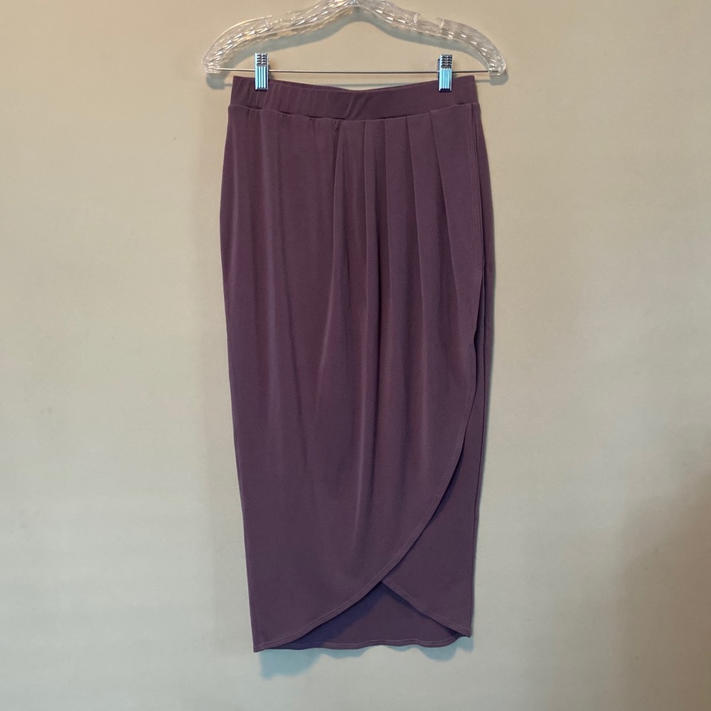 Purpley/grey skirt